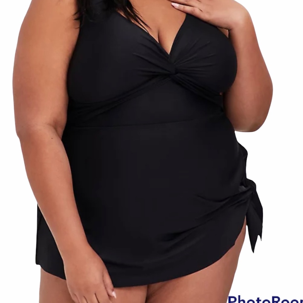 Torrid Black Twist Front Wireless Asymmetrical One-Piece Swim Dress 4X NEW